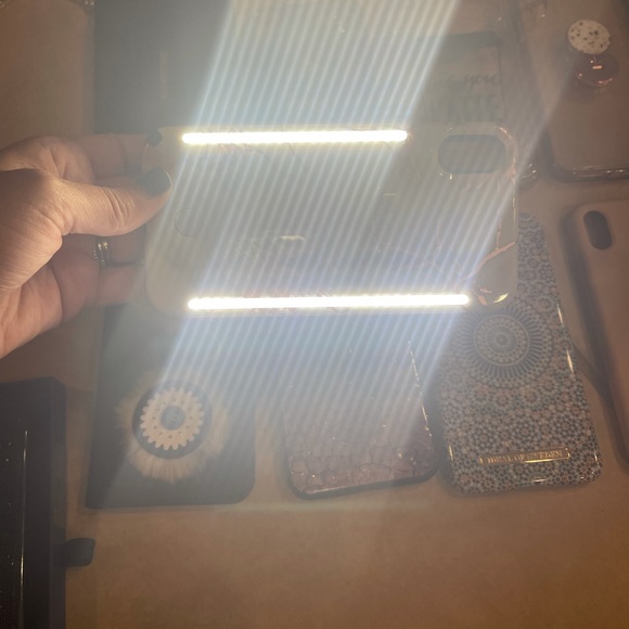 Lot of 17 iPhone XS Pro Max Cases. - Picture 4 of 4